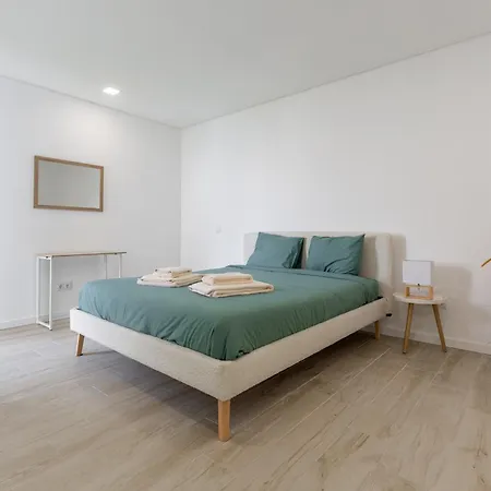 Patricia With Private Swimming Pool Holiday home Santa Barbara (Lisbon)