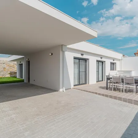 Patricia With Private Swimming Pool Holiday home Santa Barbara (Lisbon)